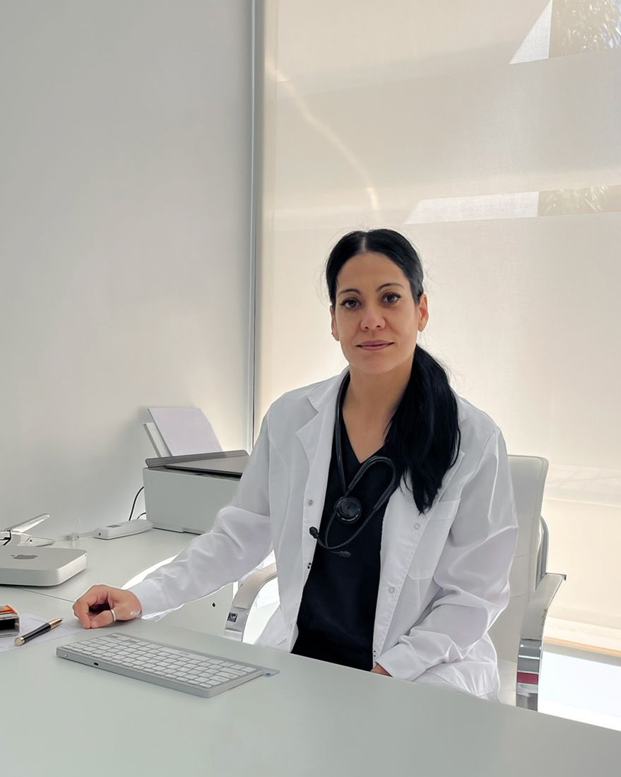 Dra. Nora Viviana González en su consultorio